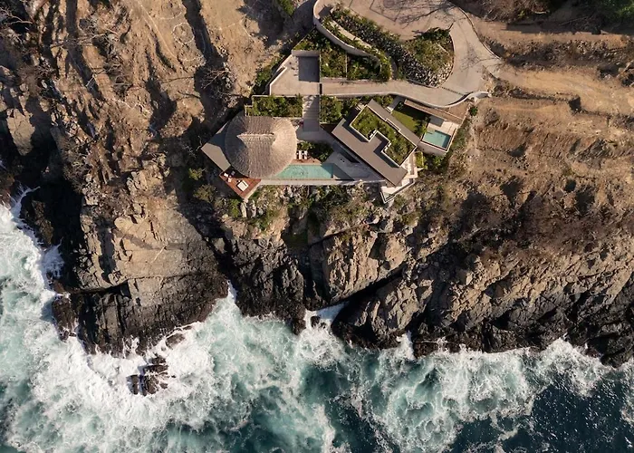 Casa Yuri Luxury Cliffside