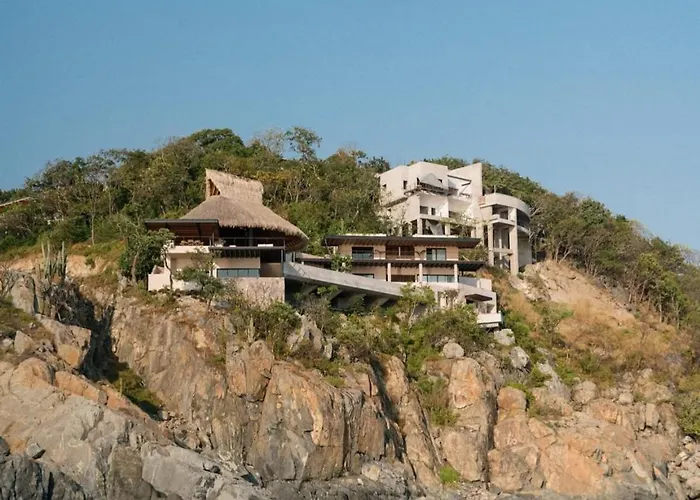 Casa Yuri Luxury Cliffside