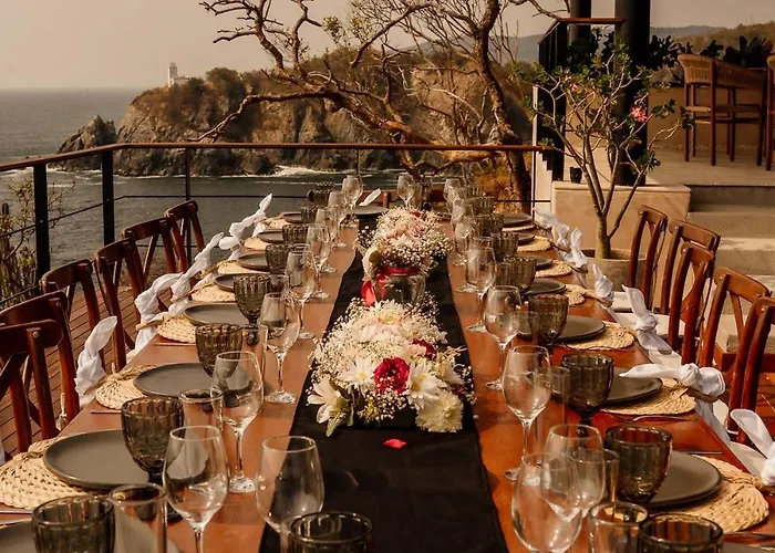 Casa Yuri Luxury Cliffside Holiday home Zihuatanejo