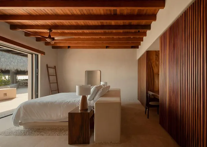 Casa Yuri Luxury Cliffside Holiday home Zihuatanejo