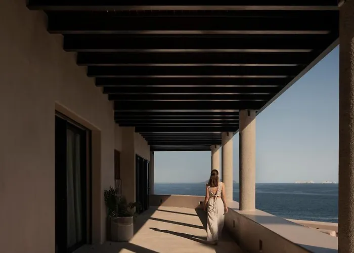 Casa Yuri Luxury Cliffside *