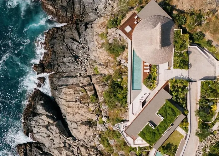 Casa Yuri Luxury Cliffside Holiday home Zihuatanejo