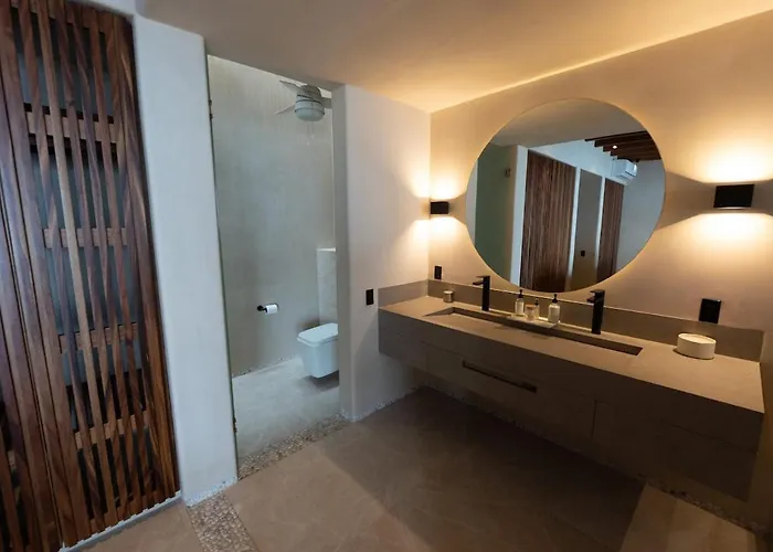 Casa Yuri Luxury Cliffside Zihuatanejo